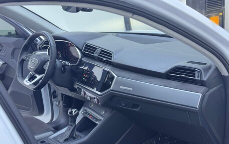 Audi Q3, 2022 год, 2 380 000 рублей, 24 фотография