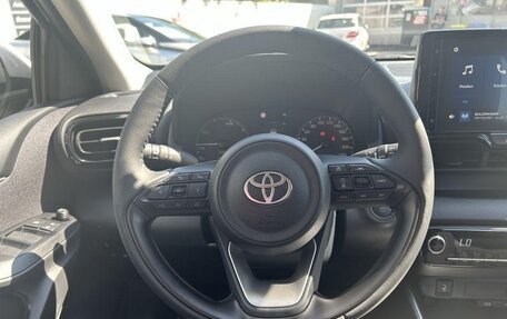 Toyota Yaris, 2024 год, 3 153 000 рублей, 7 фотография