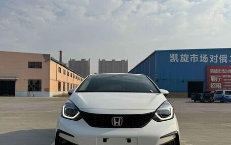Honda Fit, 2022 год, 1 099 999 рублей, 2 фотография