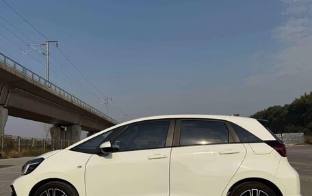 Honda Fit, 2022 год, 1 099 999 рублей, 4 фотография