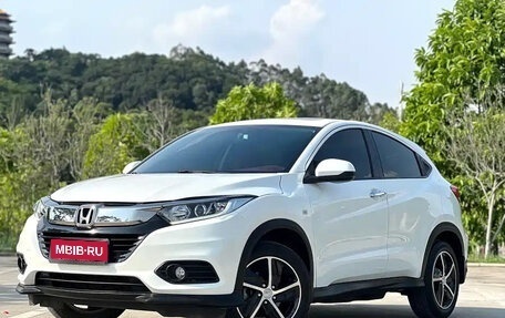 Honda Vezel, 2021 год, 1 300 000 рублей, 1 фотография