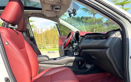 Honda Vezel, 2021 год, 1 300 000 рублей, 9 фотография