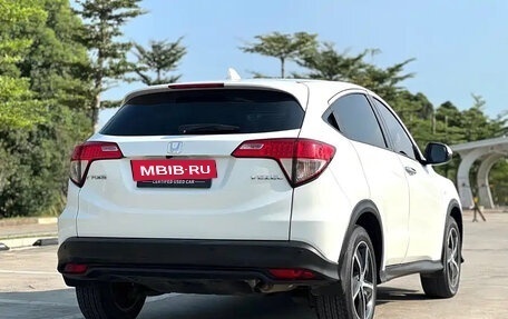 Honda Vezel, 2021 год, 1 300 000 рублей, 4 фотография