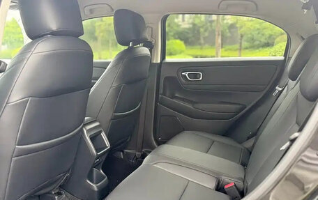 Honda Vezel, 2022 год, 1 600 000 рублей, 9 фотография