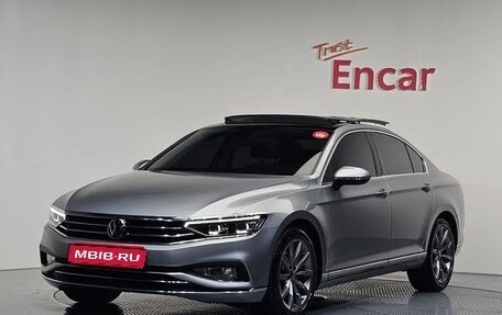 Volkswagen Passat B8 рестайлинг, 2022 год, 1 980 000 рублей, 1 фотография