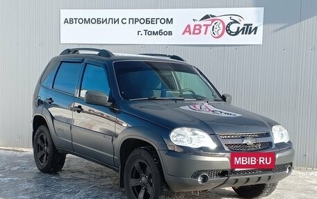 Chevrolet Niva I рестайлинг, 2017 год, 730 000 рублей, 3 фотография