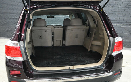 Toyota Highlander III, 2011 год, 2 300 000 рублей, 6 фотография