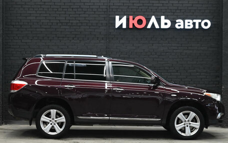 Toyota Highlander III, 2011 год, 2 300 000 рублей, 9 фотография