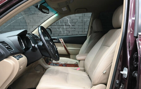 Toyota Highlander III, 2011 год, 2 300 000 рублей, 20 фотография