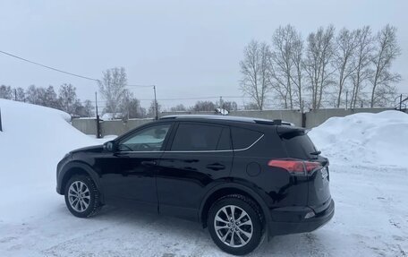 Toyota RAV4, 2019 год, 3 400 000 рублей, 2 фотография