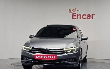 Volkswagen Passat B8 рестайлинг, 2022 год, 1 980 000 рублей, 2 фотография