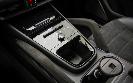 Porsche Cayenne III, 2023 год, 23 381 000 рублей, 21 фотография