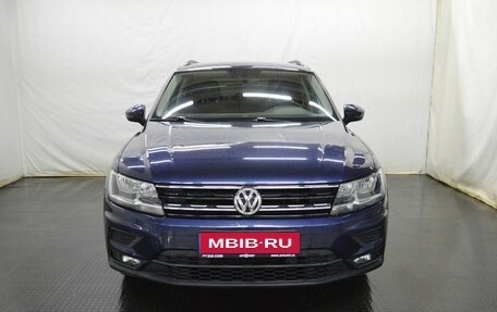 Volkswagen Tiguan II, 2017 год, 2 000 000 рублей, 2 фотография