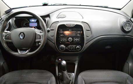 Renault Kaptur I рестайлинг, 2017 год, 1 135 000 рублей, 14 фотография