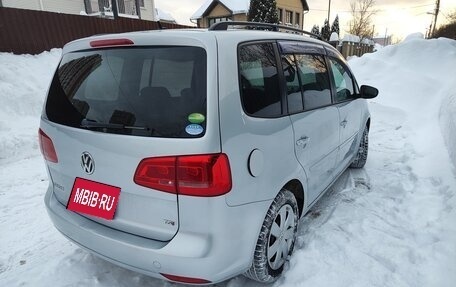 Volkswagen Touran III, 2013 год, 1 080 000 рублей, 3 фотография