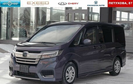 Honda Stepwgn IV, 2017 год, 2 300 000 рублей, 1 фотография