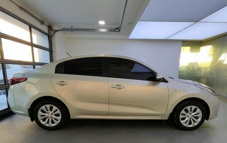 KIA Rio IV, 2019 год, 1 419 000 рублей, 4 фотография