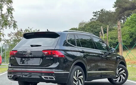 Volkswagen Tiguan II, 2024 год, 3 560 500 рублей, 4 фотография