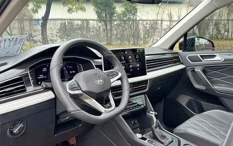 Volkswagen Tiguan II, 2024 год, 3 560 500 рублей, 6 фотография