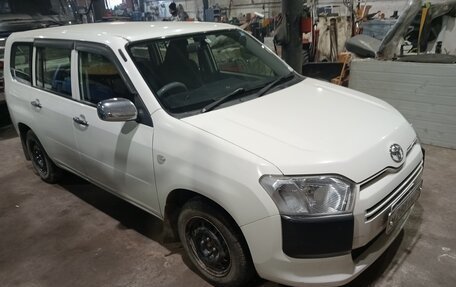 Toyota Probox I, 2015 год, 850 000 рублей, 10 фотография