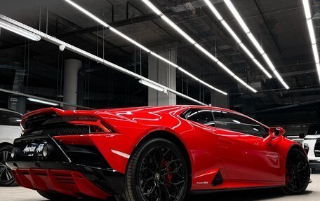 Lamborghini Huracán, 2022 год, 27 990 000 рублей, 3 фотография