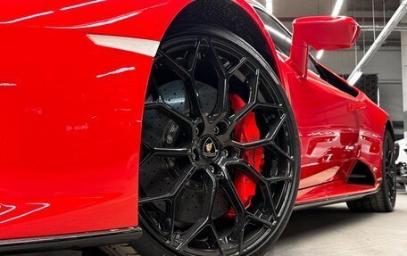 Lamborghini Huracán, 2022 год, 27 990 000 рублей, 7 фотография