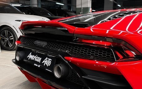 Lamborghini Huracán, 2022 год, 27 990 000 рублей, 13 фотография