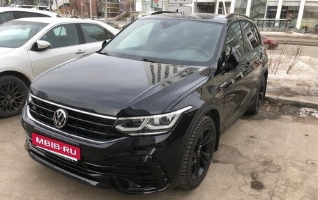 Volkswagen Tiguan II, 2021 год, 3 250 000 рублей, 2 фотография