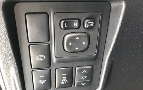 Toyota Land Cruiser Prado 150 рестайлинг 2, 2015 год, 3 600 000 рублей, 12 фотография