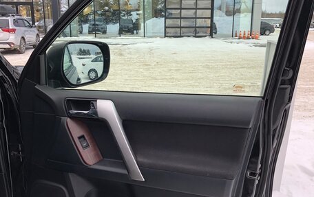 Toyota Land Cruiser Prado 150 рестайлинг 2, 2015 год, 3 600 000 рублей, 19 фотография