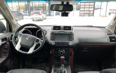Toyota Land Cruiser Prado 150 рестайлинг 2, 2015 год, 3 600 000 рублей, 20 фотография