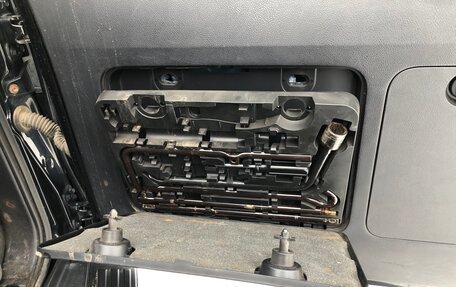 Toyota Land Cruiser Prado 150 рестайлинг 2, 2015 год, 3 600 000 рублей, 25 фотография