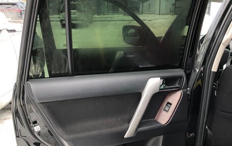 Toyota Land Cruiser Prado 150 рестайлинг 2, 2015 год, 3 600 000 рублей, 31 фотография