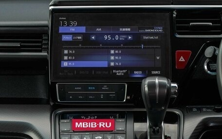 Honda Stepwgn IV, 2017 год, 2 300 000 рублей, 14 фотография