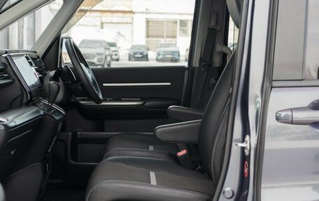 Honda Stepwgn IV, 2017 год, 2 300 000 рублей, 22 фотография