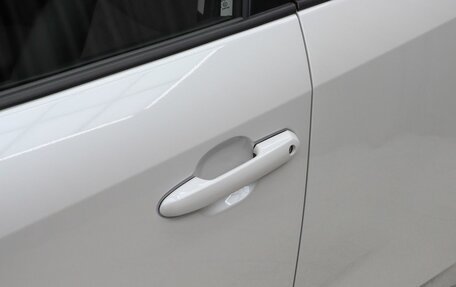 Toyota RAV4, 2025 год, 4 290 000 рублей, 18 фотография