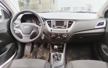 Hyundai Solaris II рестайлинг, 2021 год, 1 289 000 рублей, 5 фотография