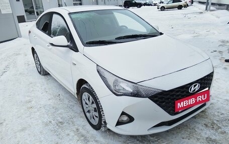 Hyundai Solaris II рестайлинг, 2021 год, 1 289 000 рублей, 4 фотография