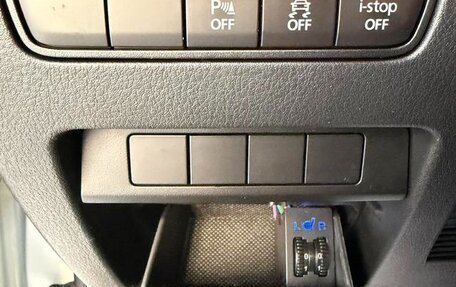 Mazda 3, 2021 год, 1 300 000 рублей, 12 фотография