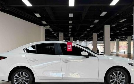 Mazda 3, 2021 год, 1 300 000 рублей, 8 фотография