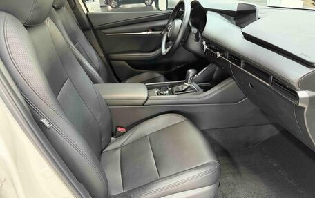 Mazda 3, 2021 год, 1 300 000 рублей, 16 фотография