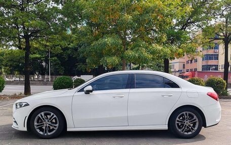 Mercedes-Benz A-Класс, 2022 год, 1 820 000 рублей, 3 фотография