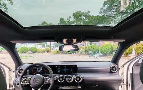 Mercedes-Benz A-Класс, 2022 год, 1 820 000 рублей, 6 фотография