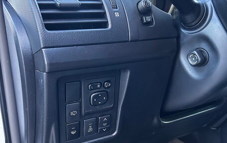 Toyota Land Cruiser Prado 150 рестайлинг 2, 2013 год, 2 950 000 рублей, 14 фотография