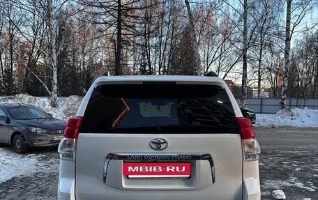 Toyota Land Cruiser Prado 150 рестайлинг 2, 2013 год, 2 950 000 рублей, 8 фотография