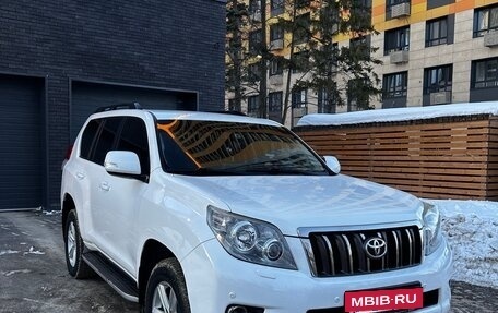 Toyota Land Cruiser Prado 150 рестайлинг 2, 2013 год, 2 950 000 рублей, 10 фотография