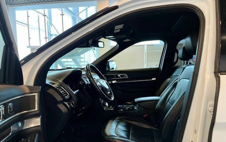 Ford Explorer VI, 2017 год, 3 073 000 рублей, 16 фотография