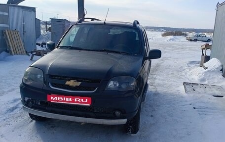 Chevrolet Niva I рестайлинг, 2017 год, 798 000 рублей, 2 фотография