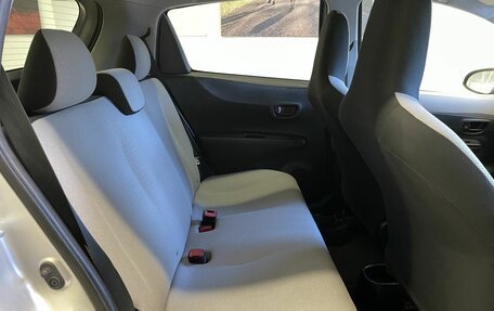 Toyota Vitz, 2012 год, 820 000 рублей, 9 фотография