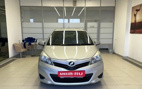 Toyota Vitz, 2012 год, 820 000 рублей, 2 фотография